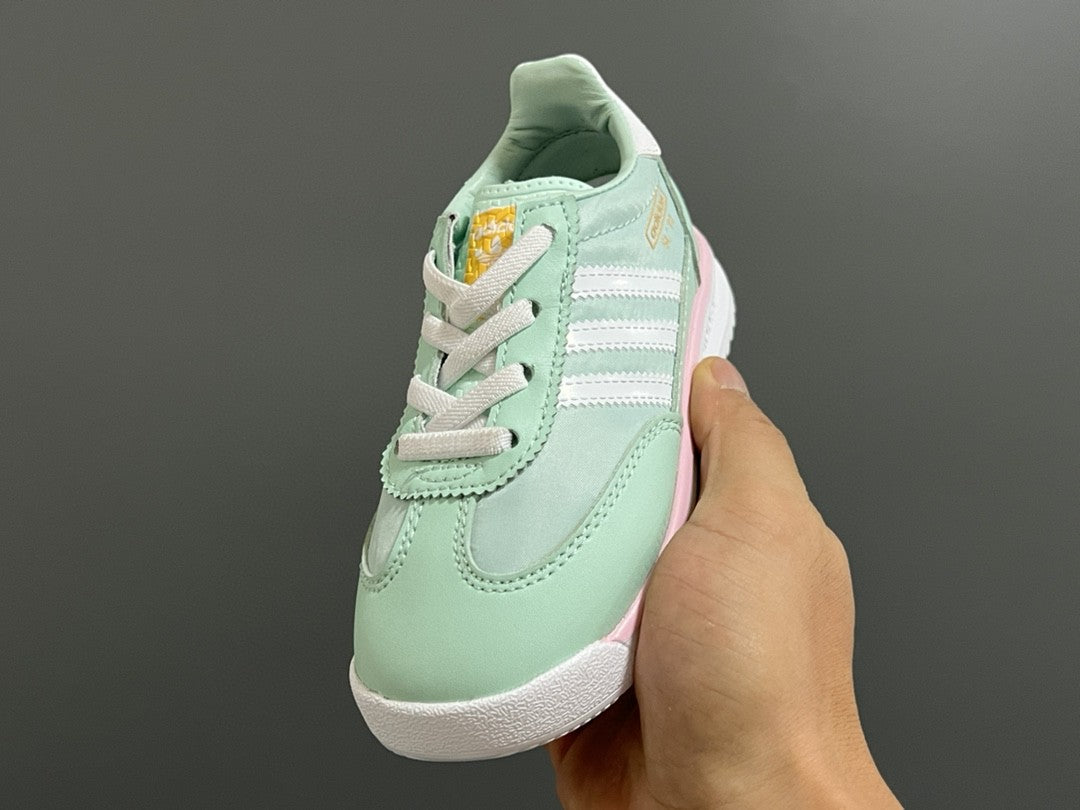 AD Kuehne & Son's new SL-72 children's elastic retro" mint green"