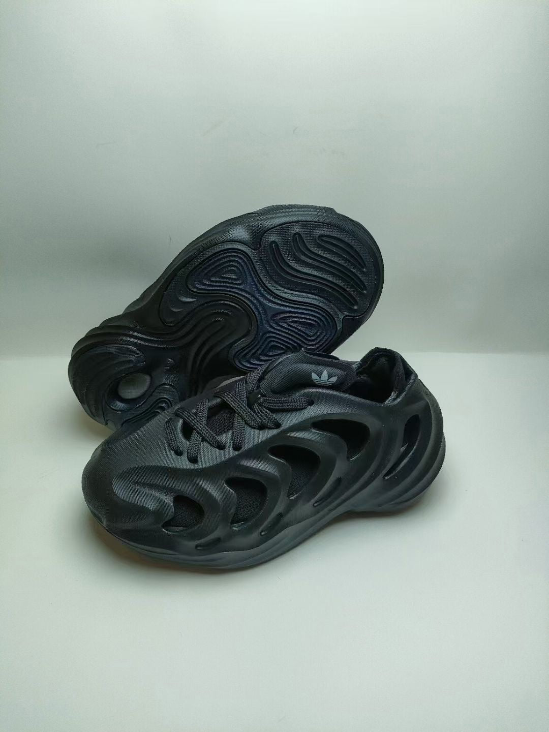 ADIDAS clover adiFOM boys and girls hole shoes " black"