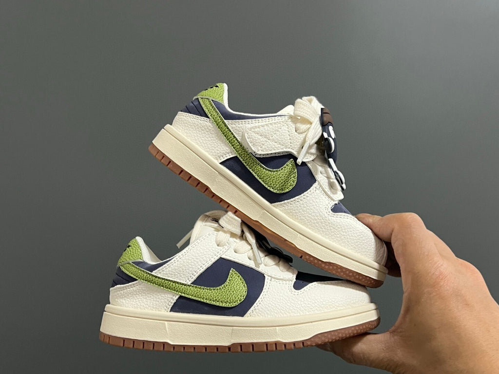 S-shaped low-top co-branded cartoon Velcro