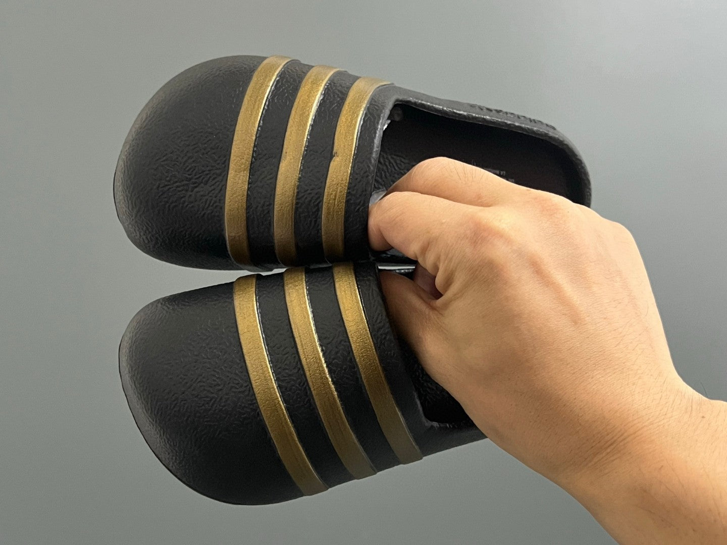A's new style children's slippers with closed toe cap" Dark brown"
