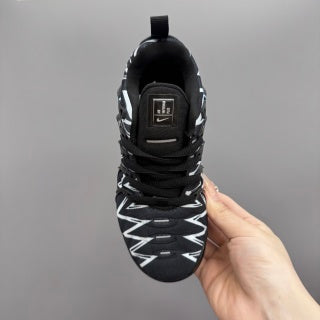Nike AIR MAX plus full-length air cushion children's sports shoes "black with white lines"