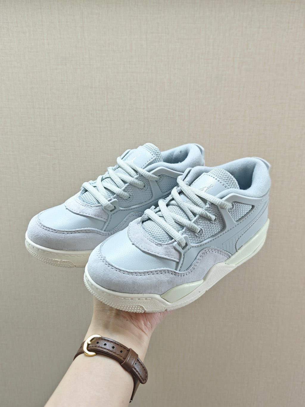 Jordan 4 Retro Sneakers " light grey"