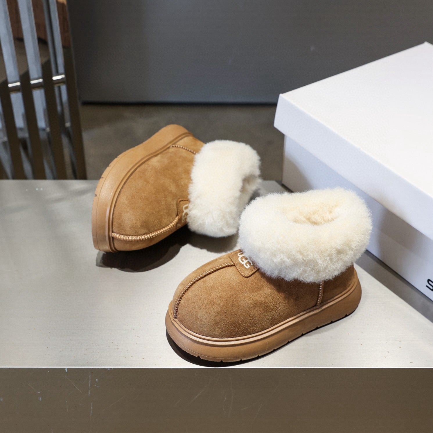 U-GG ugly leather big head snow boots" brown"