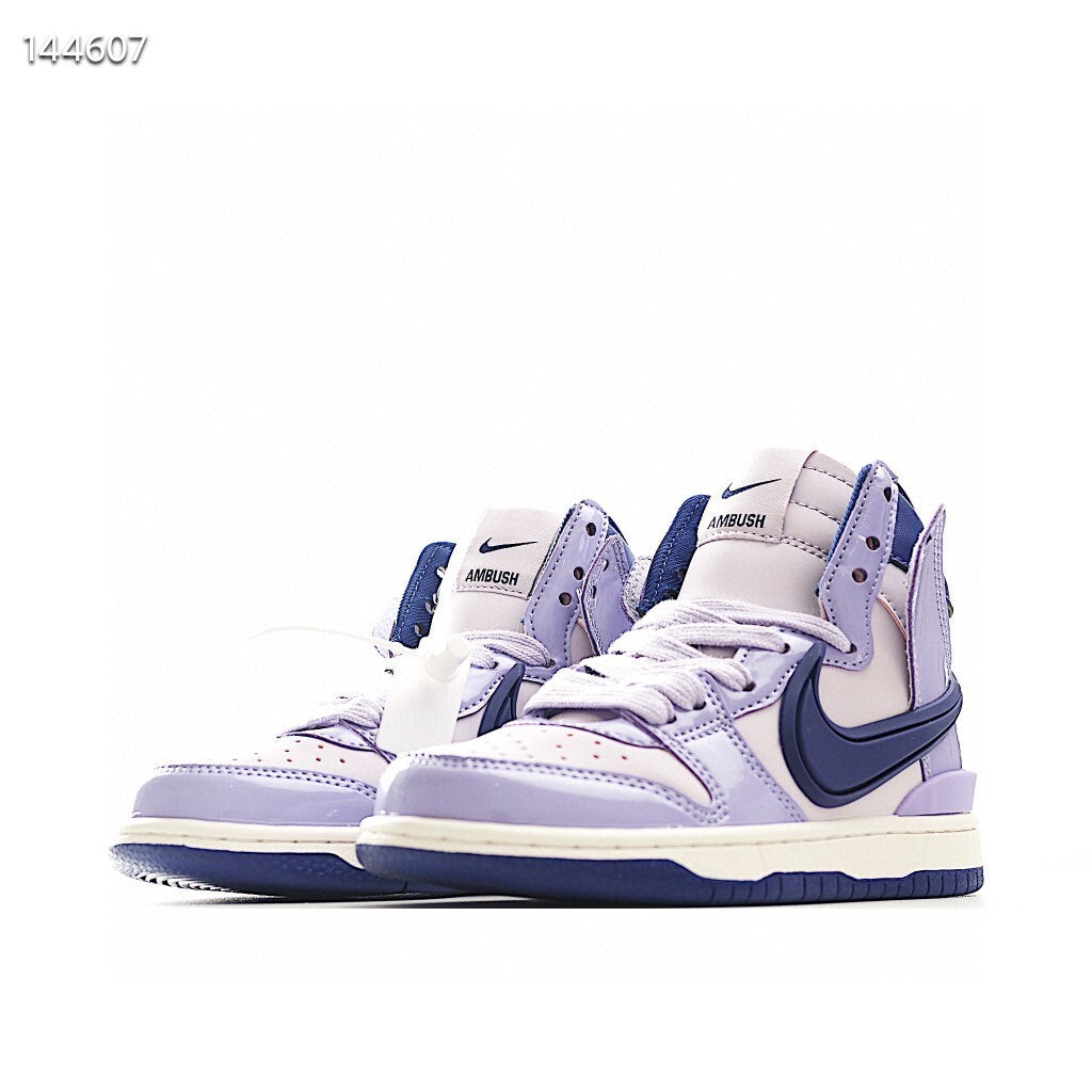 Nike Dunk High Top Swoosh