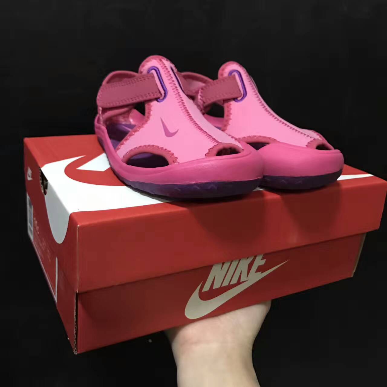 Nike children's closed toe sandals " pink"
