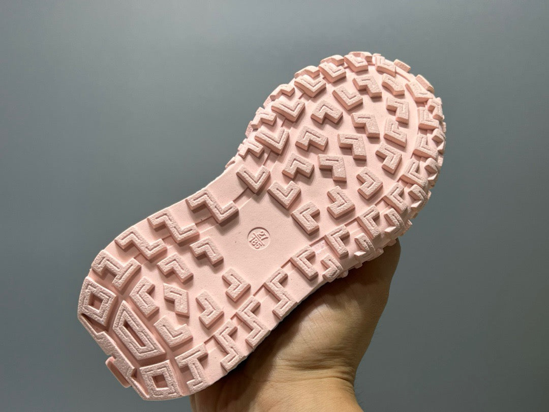 Nike's new tire-soled Velcro children's shoes " pink, purple"