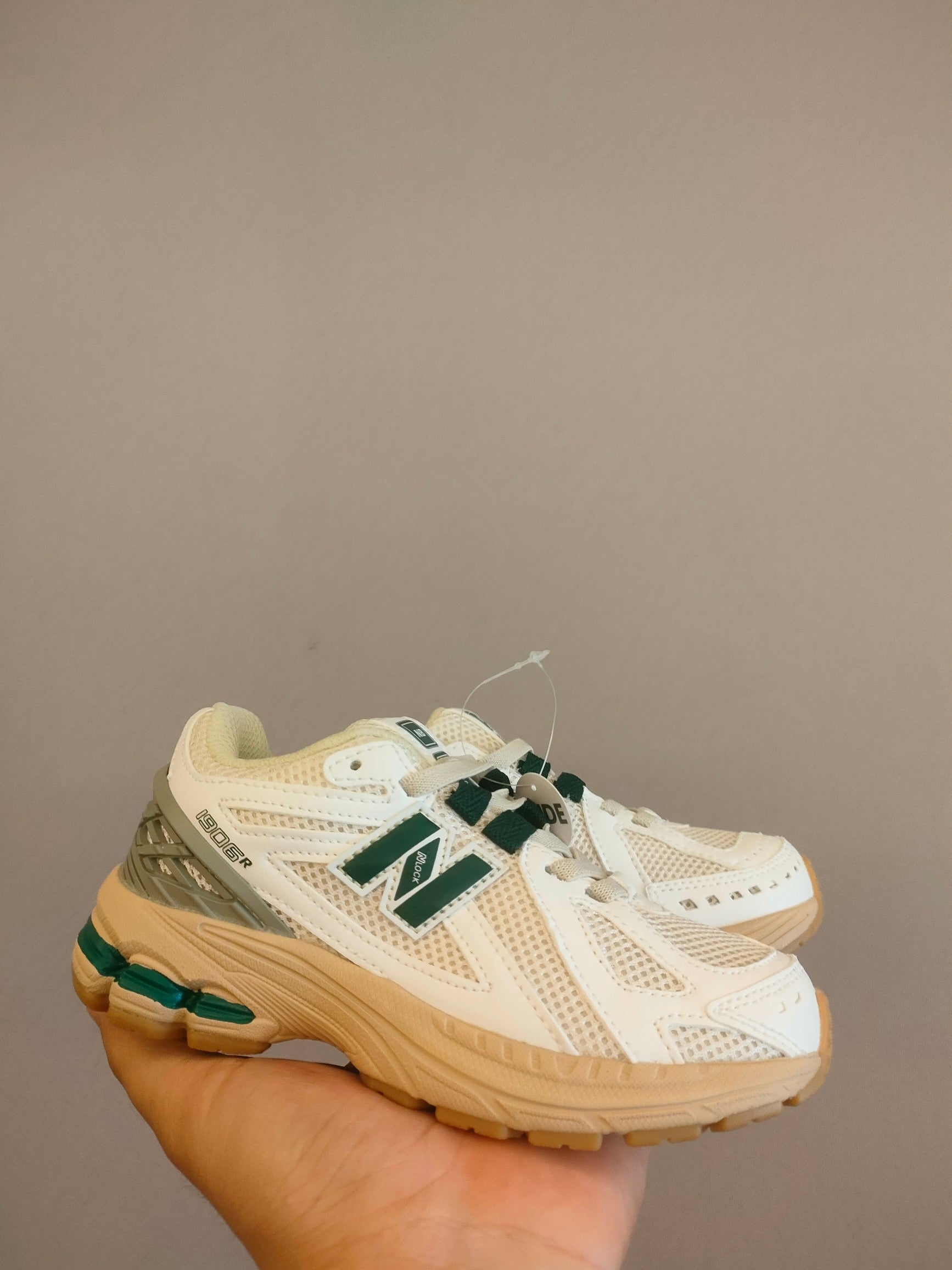 NB1906 parent-child sports shoes" cream, light green"