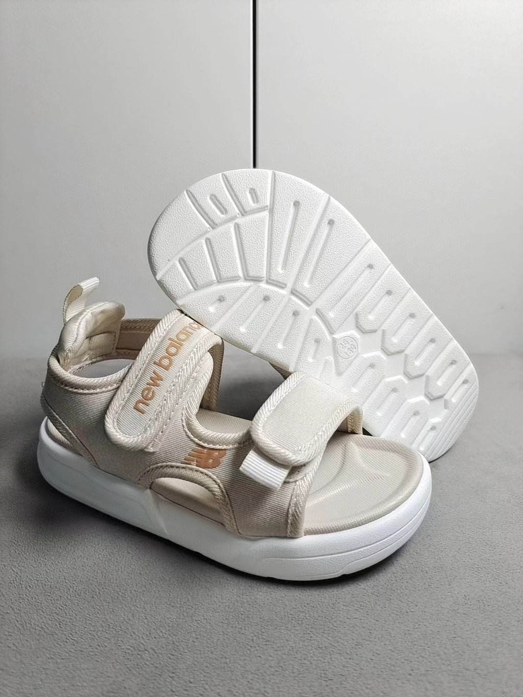 NB double velcro sandals"light beige"