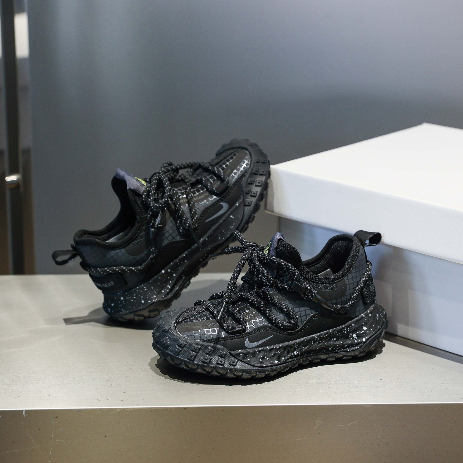 Nike ACG tire-soled hiking shoes