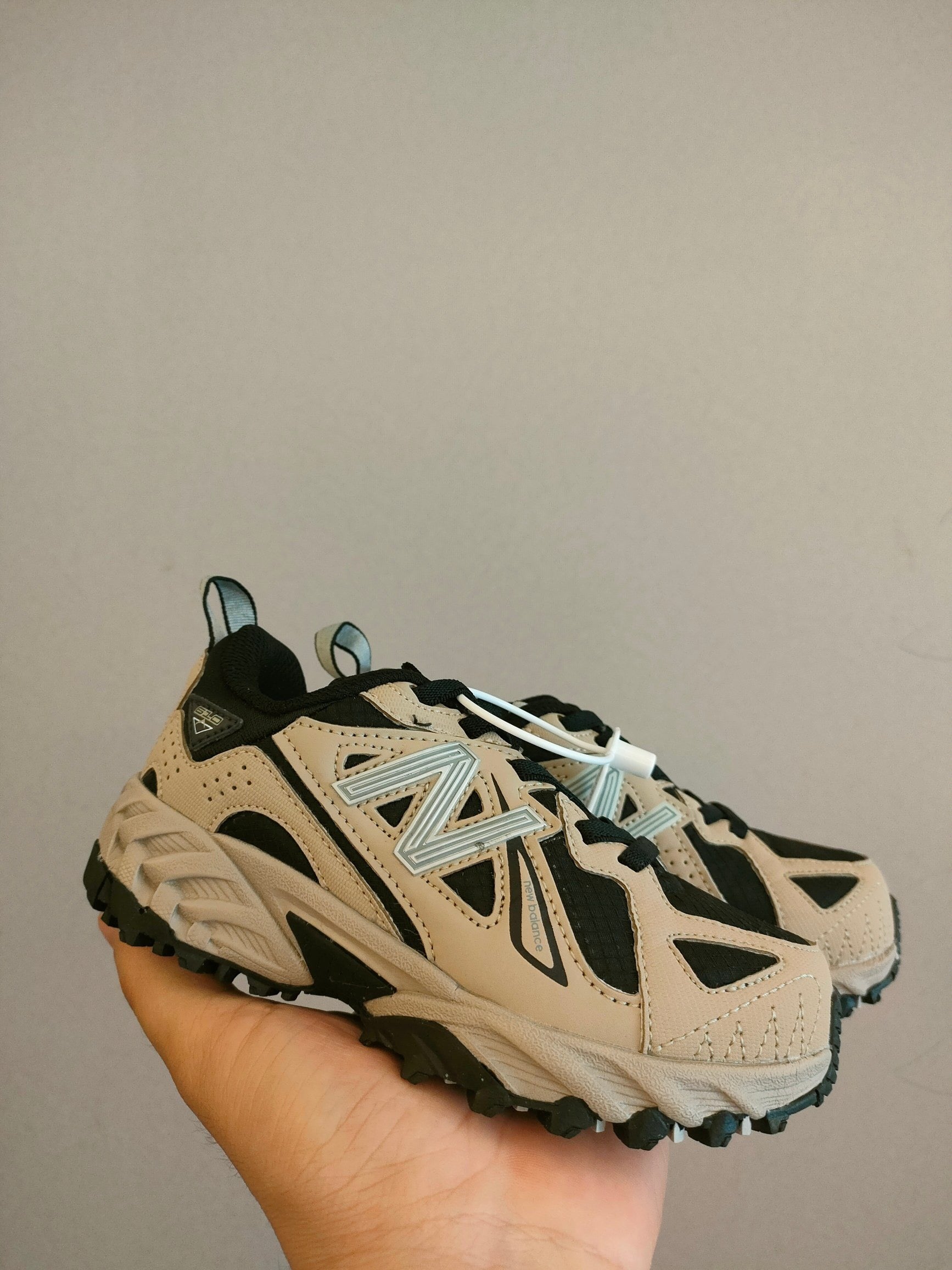 NB610 children's outdoor shoes" beige"
