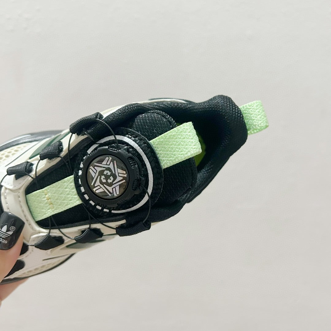 AD rotating button children's shoes" black, olive green"