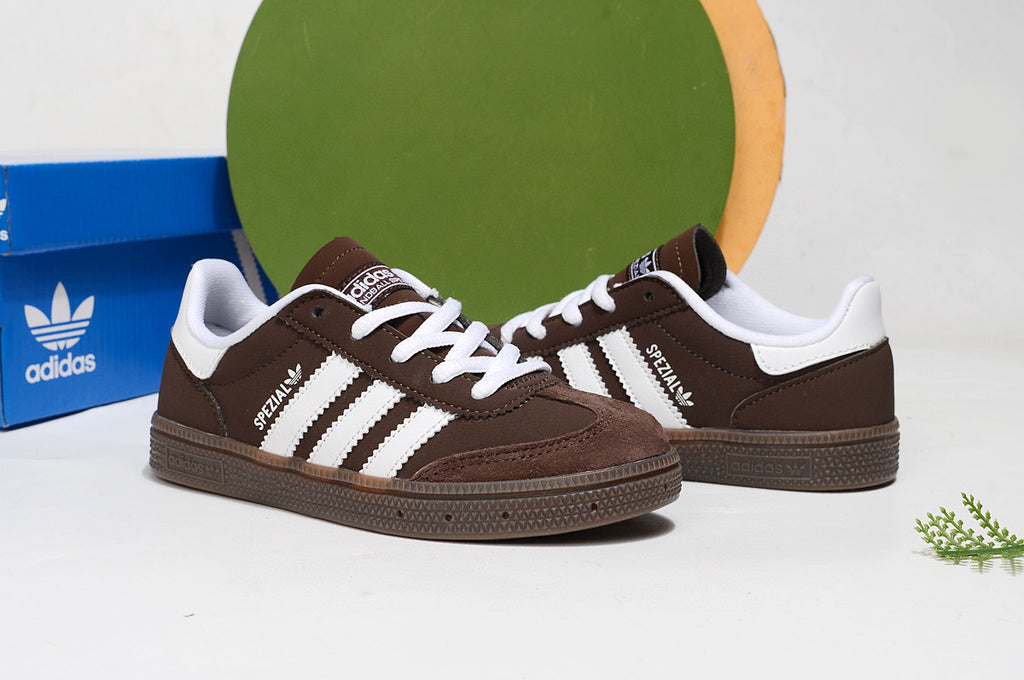 Adidas Dexter III children's shoes" brown"