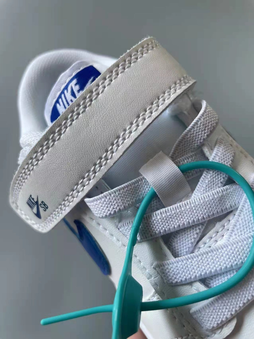 SB Velcro children's shoes" white"