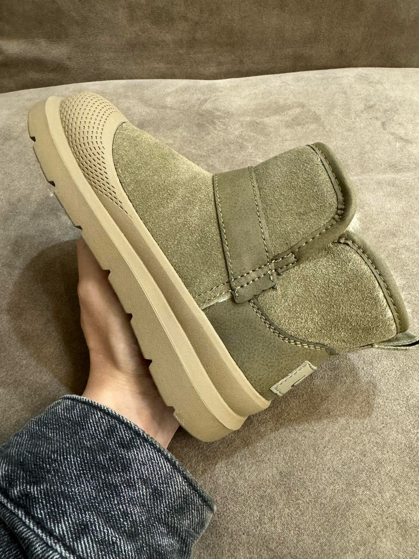 U-GG leather buckle mid-cut" olive green"