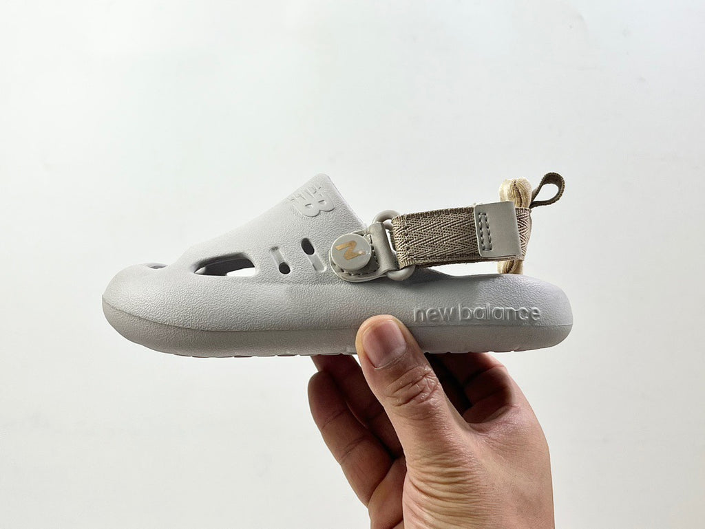 NB hole two-way sandals" light gray"