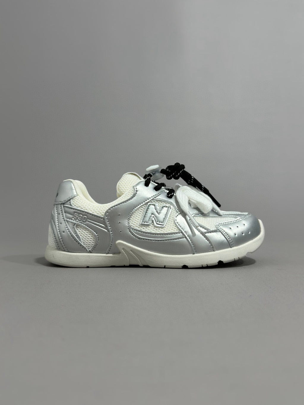 NB530 Miu miu lace-up( off white, silver"
