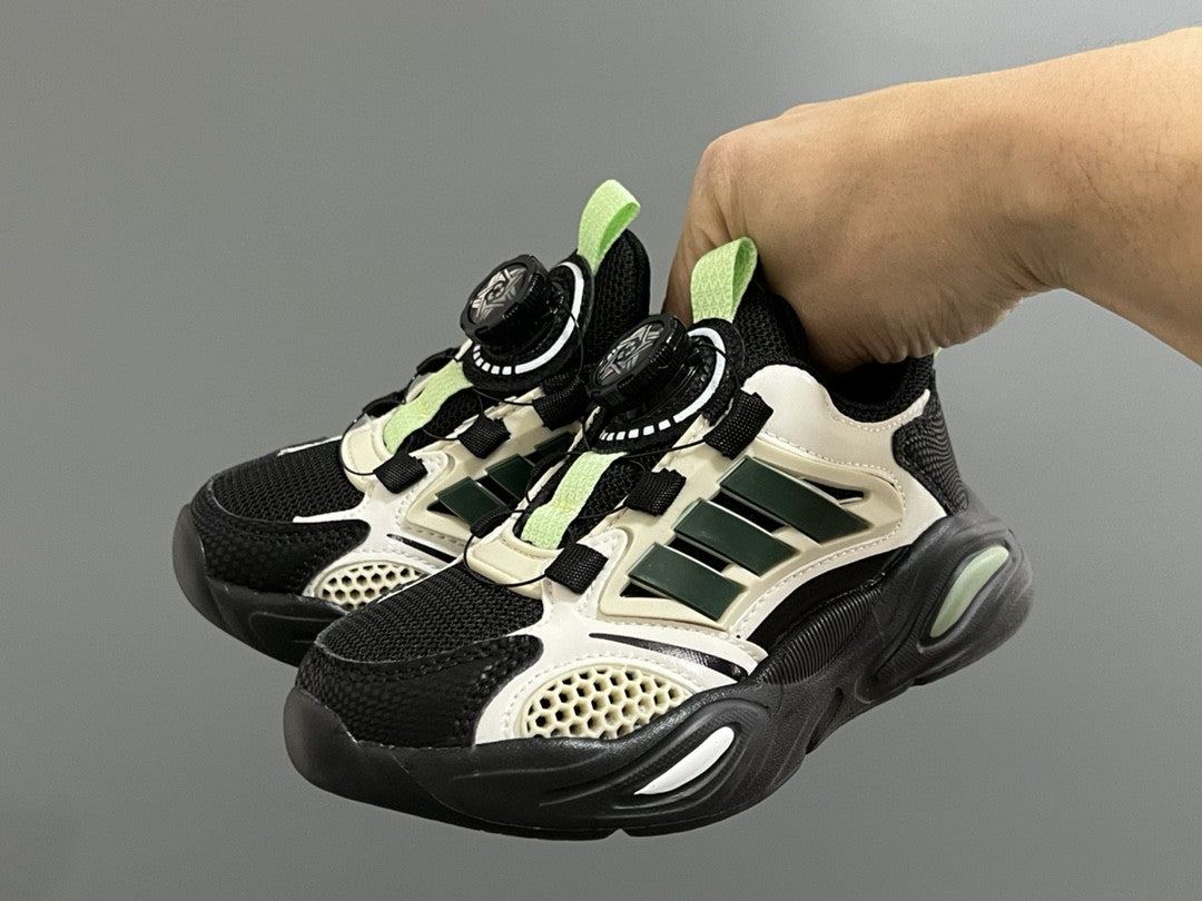 Trefoil rotating button children's shoes