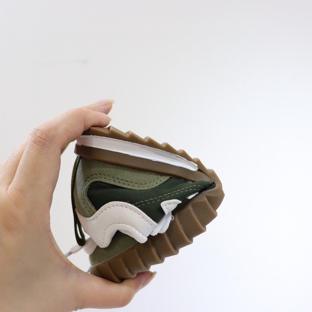 NB overseas version of the shoes" dark green"