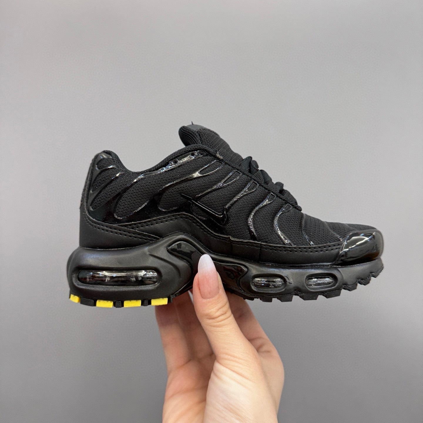 Nike Air Max Plus running shoes " Yellow, black"