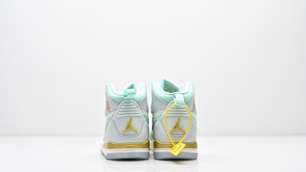 Jordan 312 children's shoes" light grey, off-white  & light , pastel mint green"