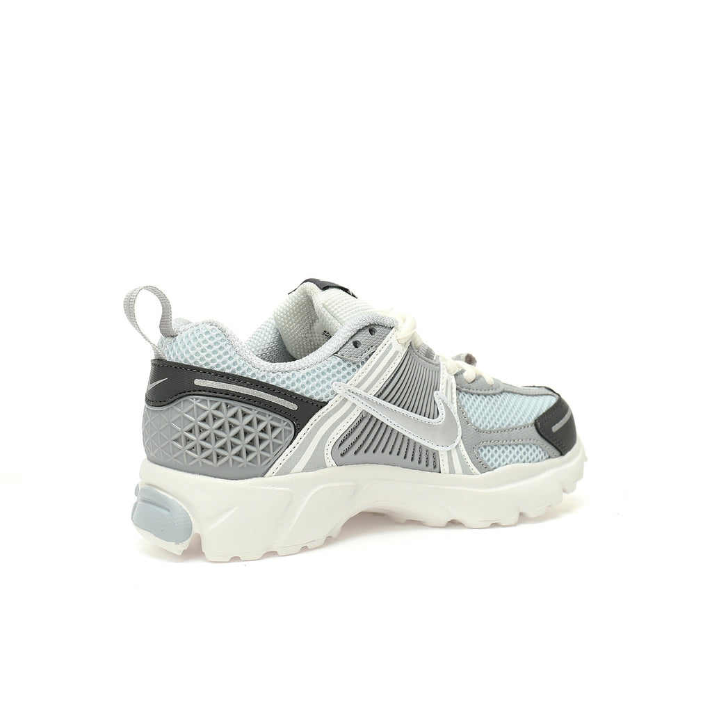 Nike V5" gray"