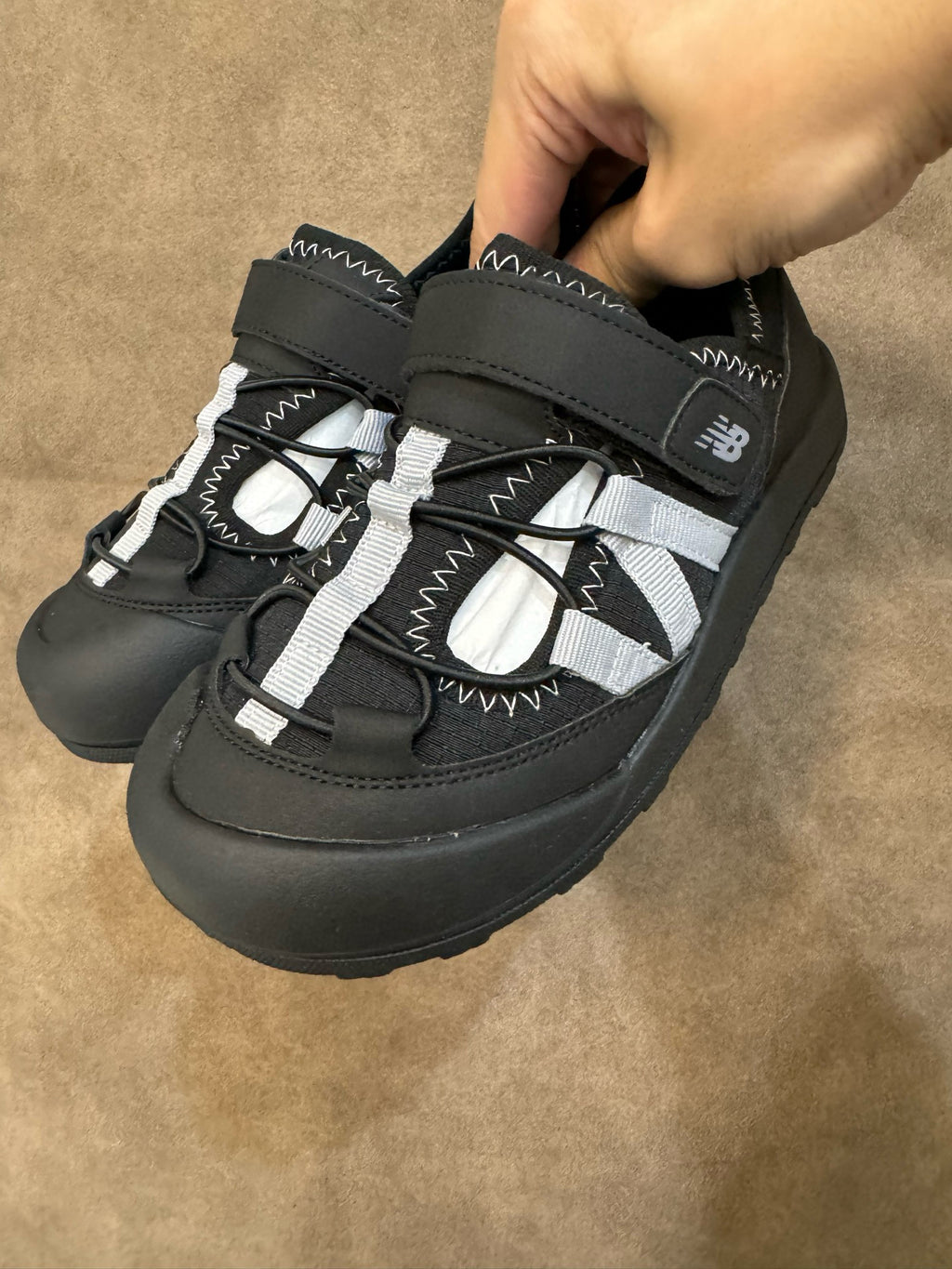 N3205 Velcro River Tracing Children's Sandals" black"