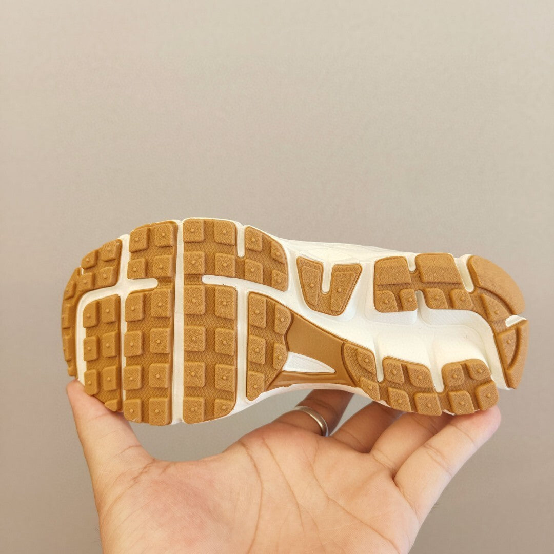 NK v5 elastic children's sports" white"