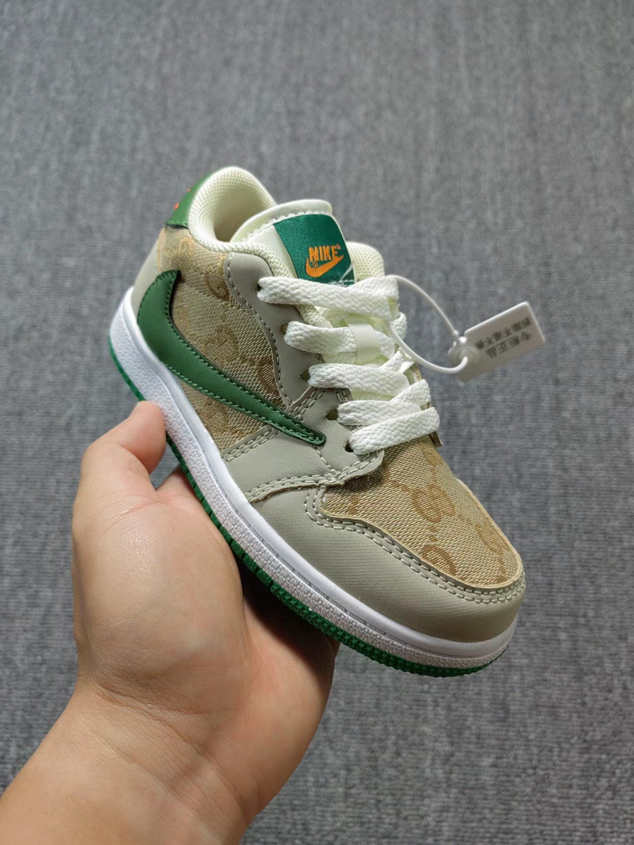 Joe 1 low-top hook LV joint sneakers "beige , off white, green, orange'