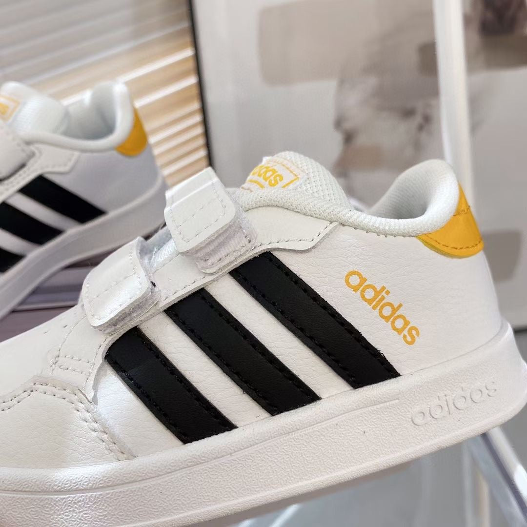 Adidas co-branded Velcro children's shoes" white, black"