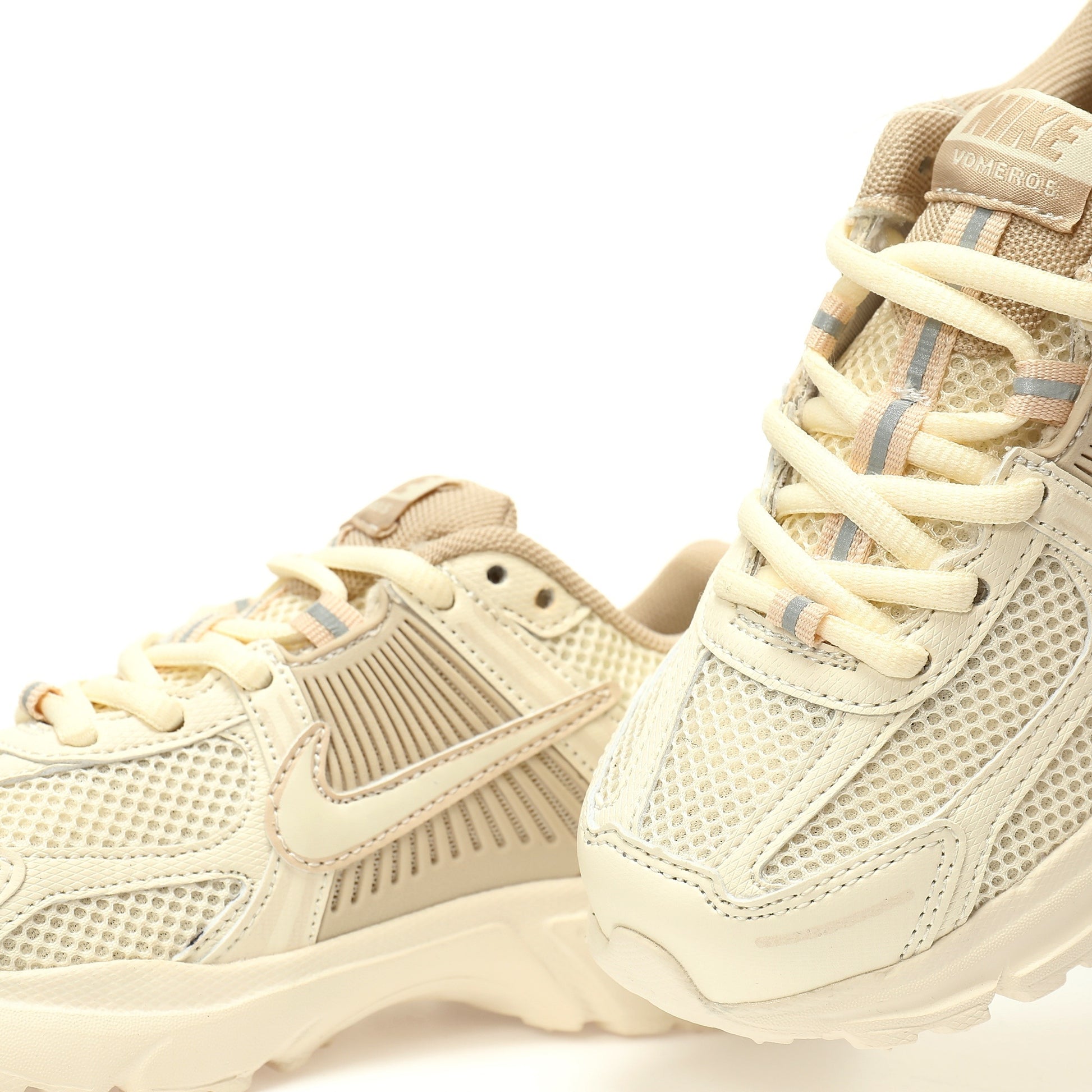 Nike V5" Camel"