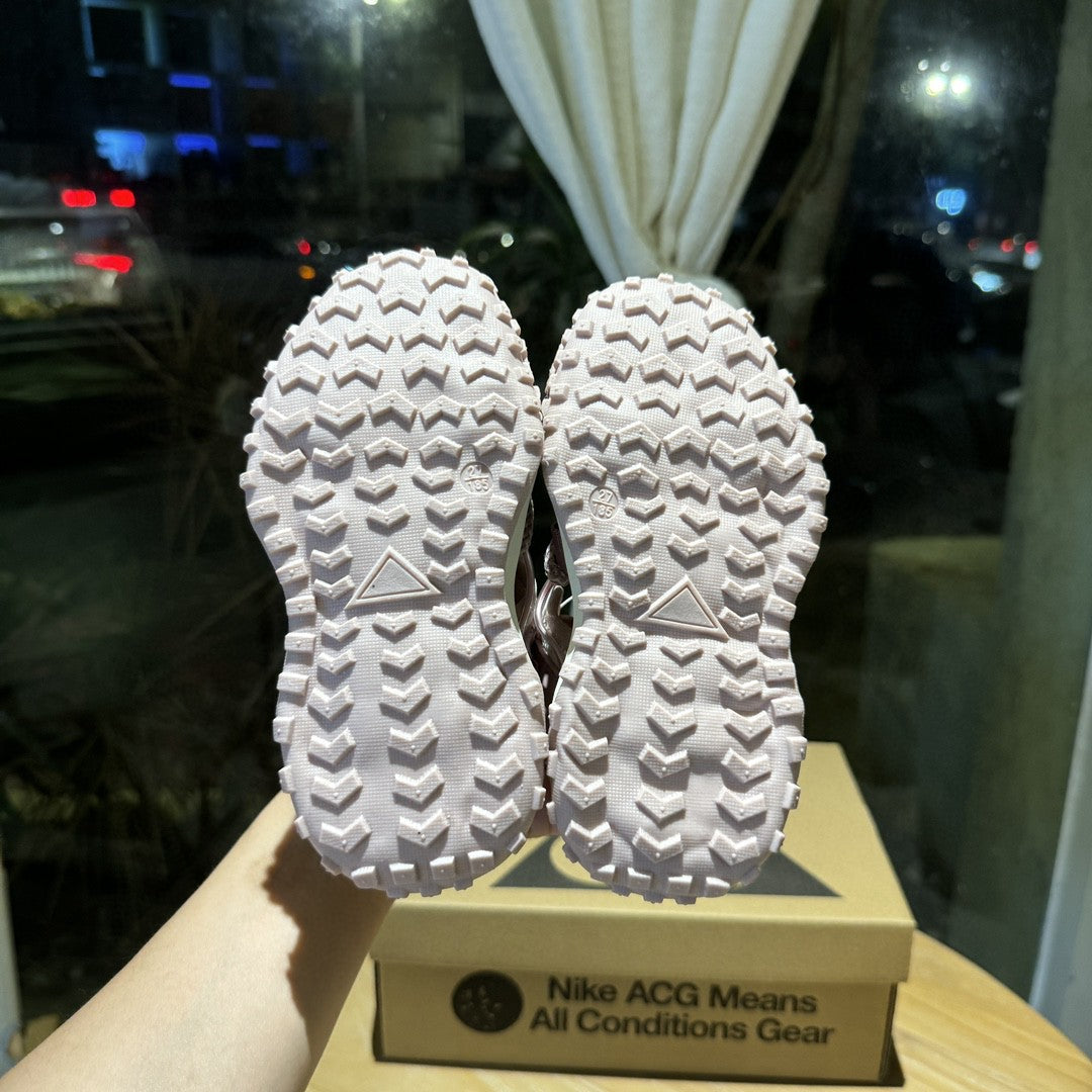 Popular NK hiking shoes and sandals" off white, light pink"