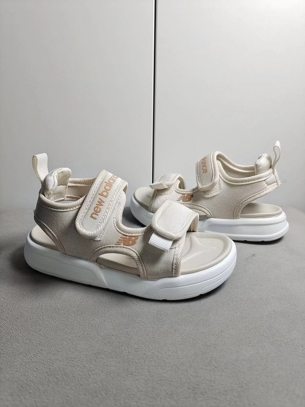 NB double velcro sandals"light beige"
