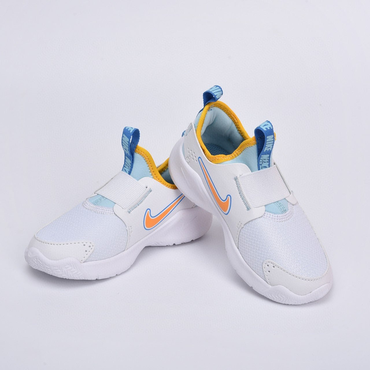 Nike slip-on running shoes"  white, light blue"