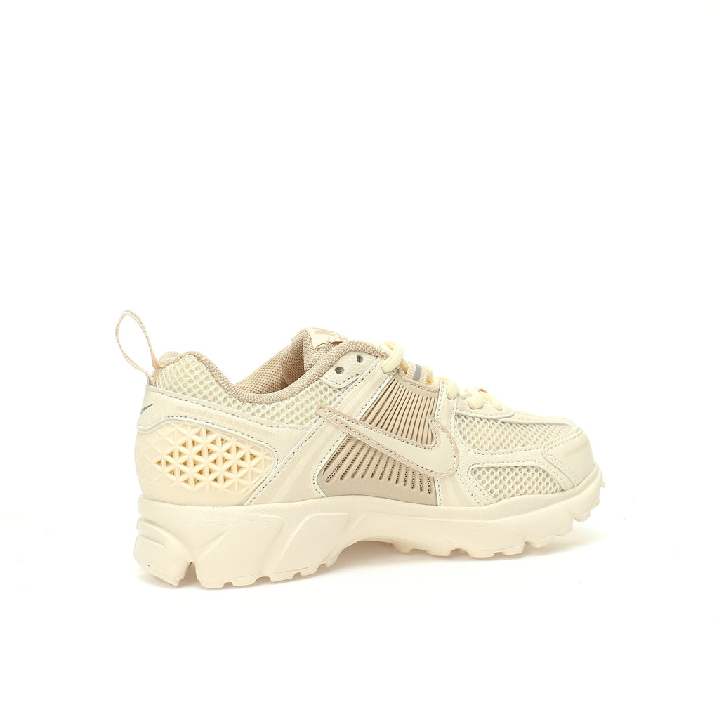 Nike V5" Camel"