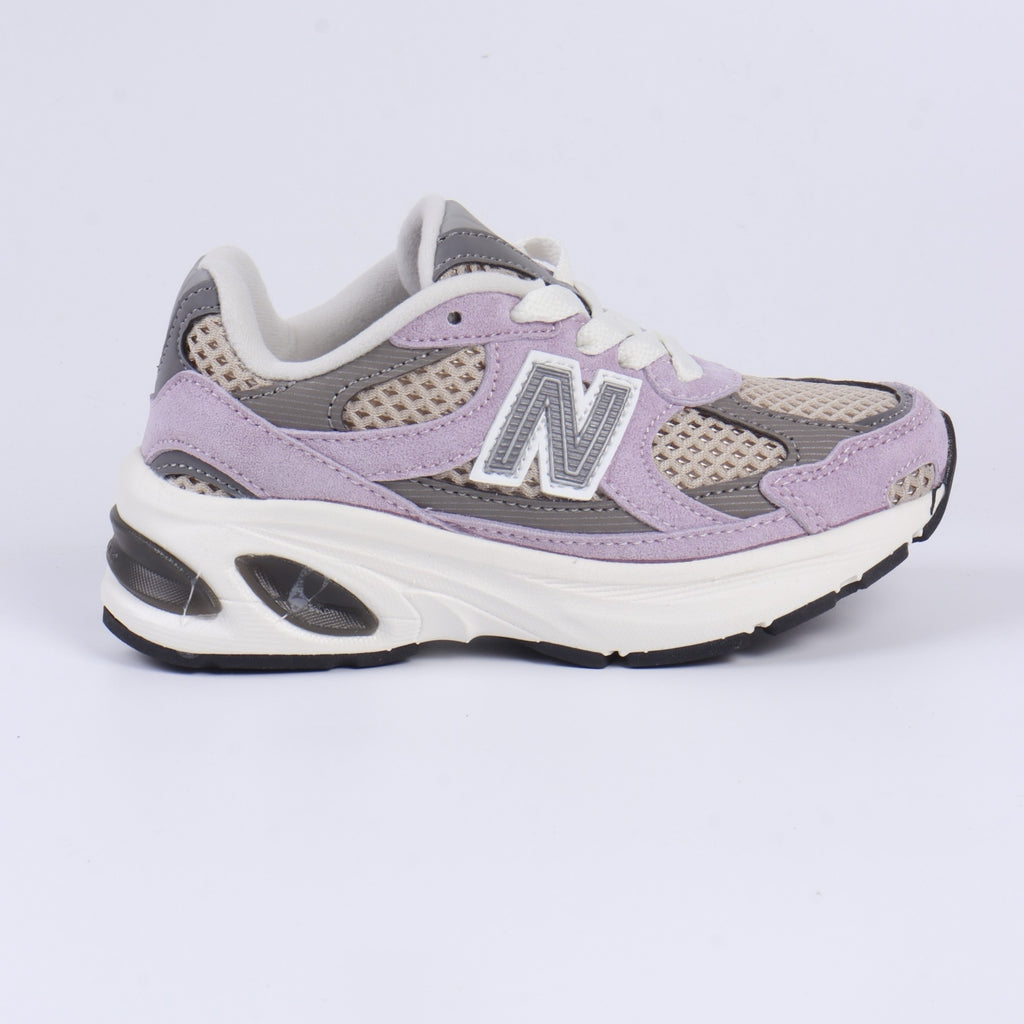 N 2010 children's shoes "A light, pastel lavender black"