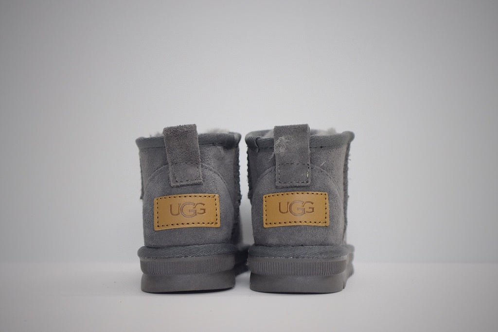low-top UGG ankle boots" gray"