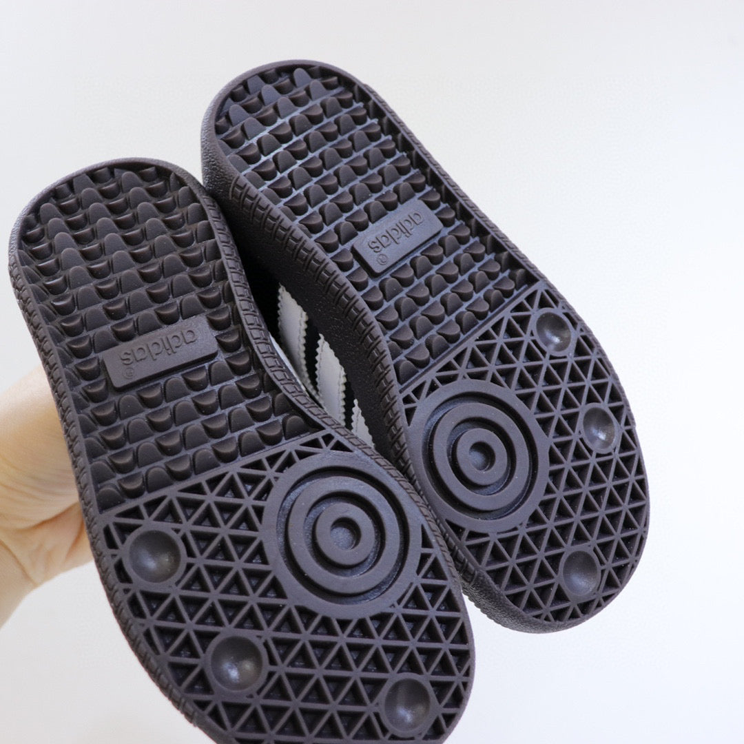 Adidas children's training shoes" black"