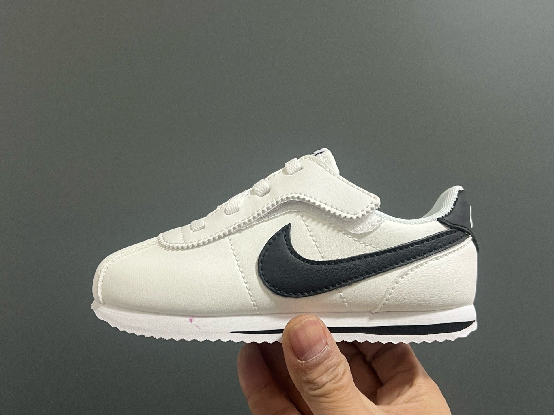 Nike Forrest Gump Classic Velcro Kids Shoes" white"
