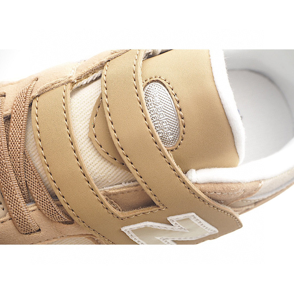 NB327 Rotating Buckle Waffle Gump Children's Shoes"beige"