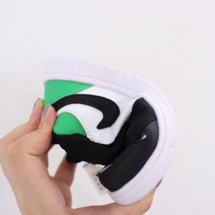 Jordan low top elastic band" white, black, green"