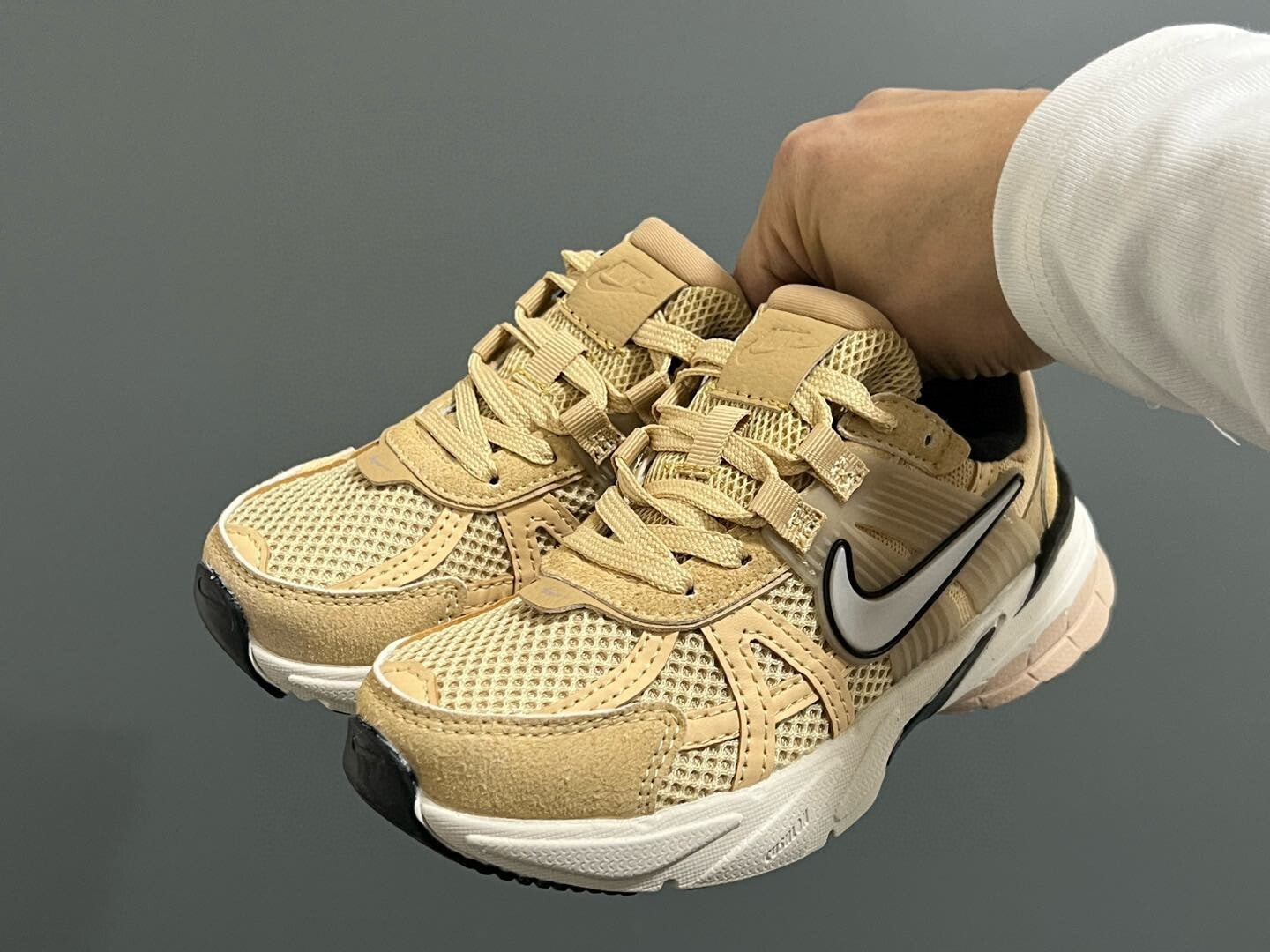 v2k children's shoes" Beige"