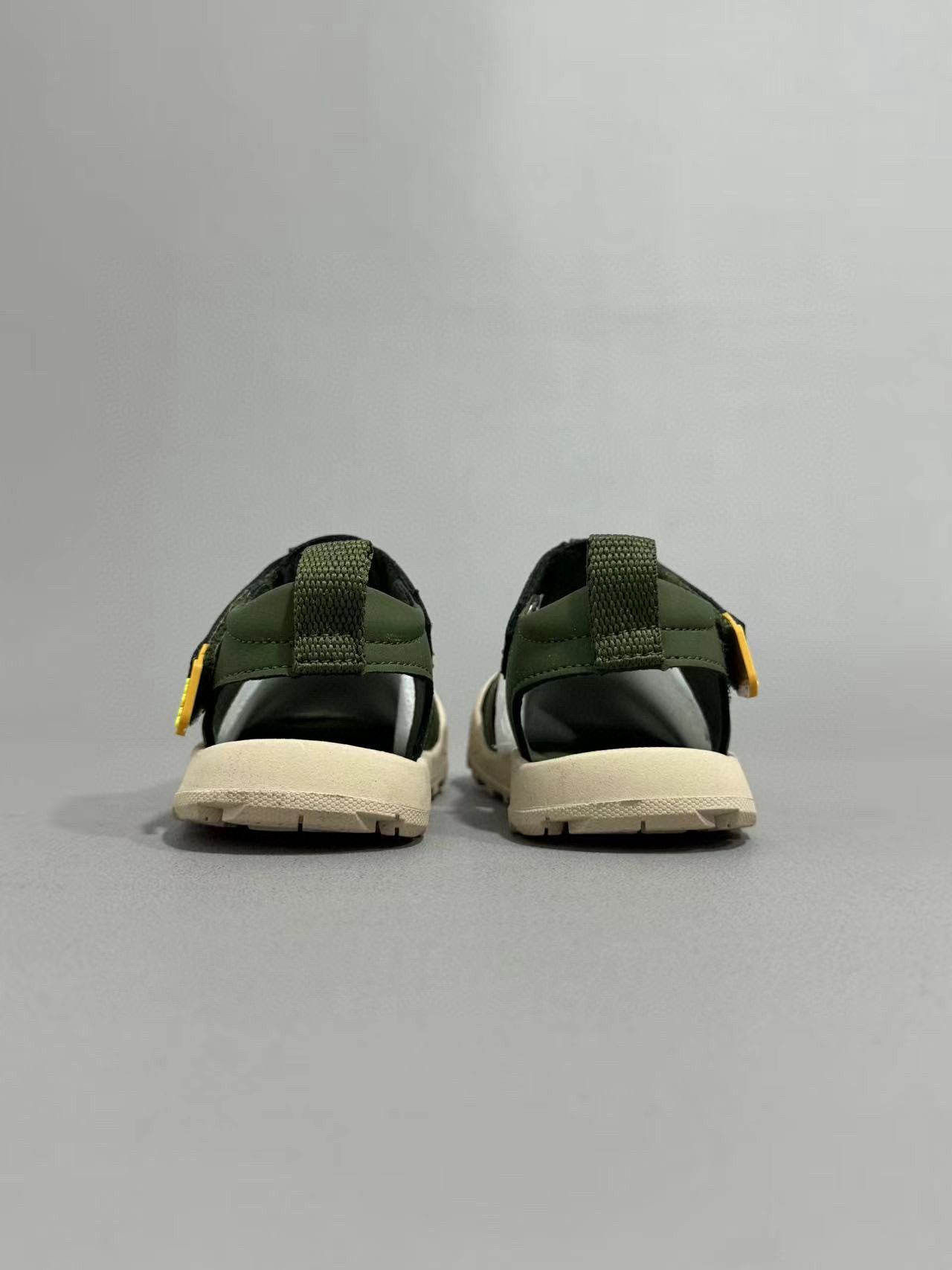 Adidas hollow Velcro sandals" Dark green"