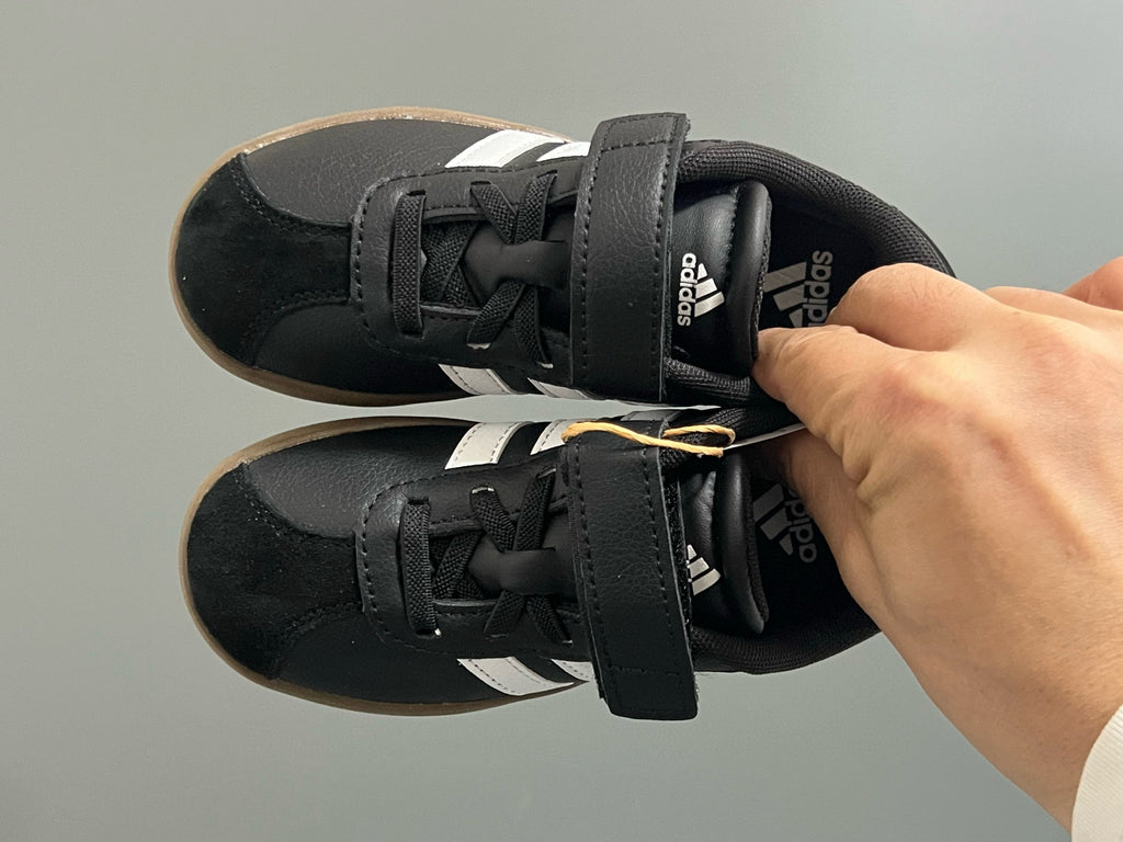 Adidas tennis shoes" black"