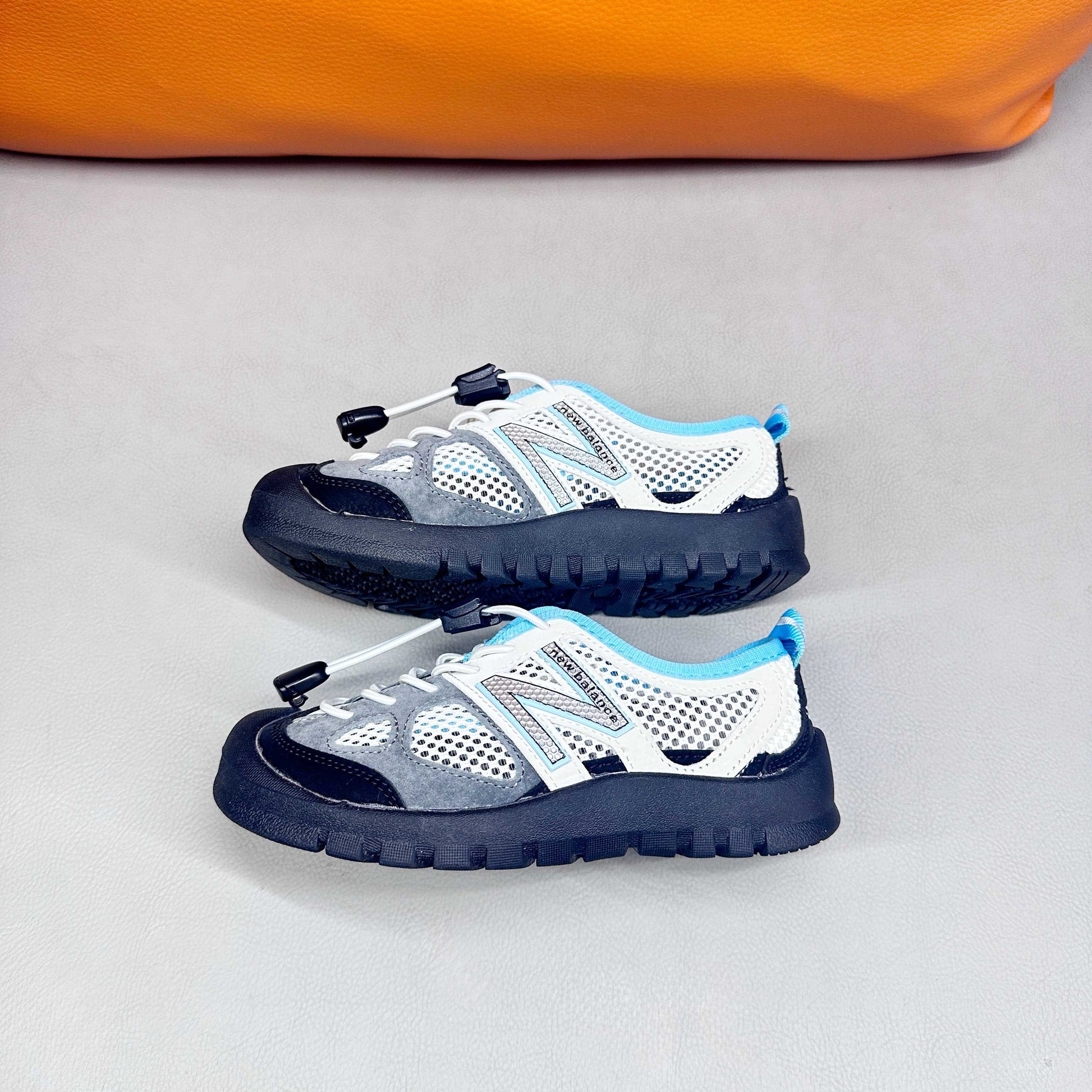 N530 MIUMIU Stream Sandals" white, blue, gray"