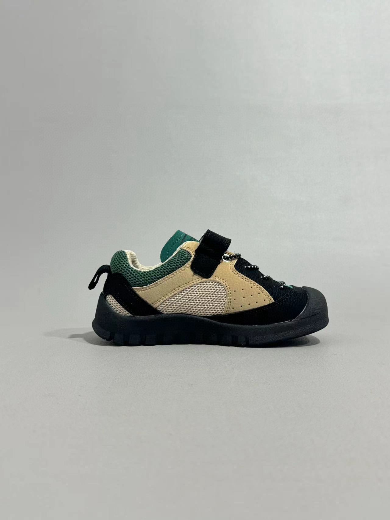 Adidas outdoor hiking shoes" black"