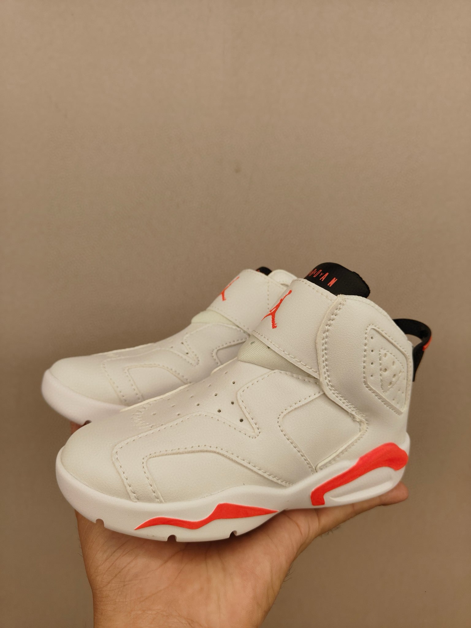 Joe 6 Velcro leather basketball shoes" white, red"