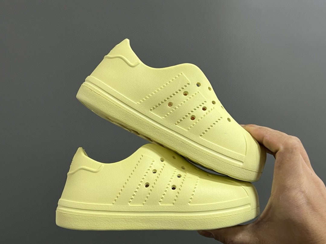 Soft shell hole slip-on sandals for children" light yellow"