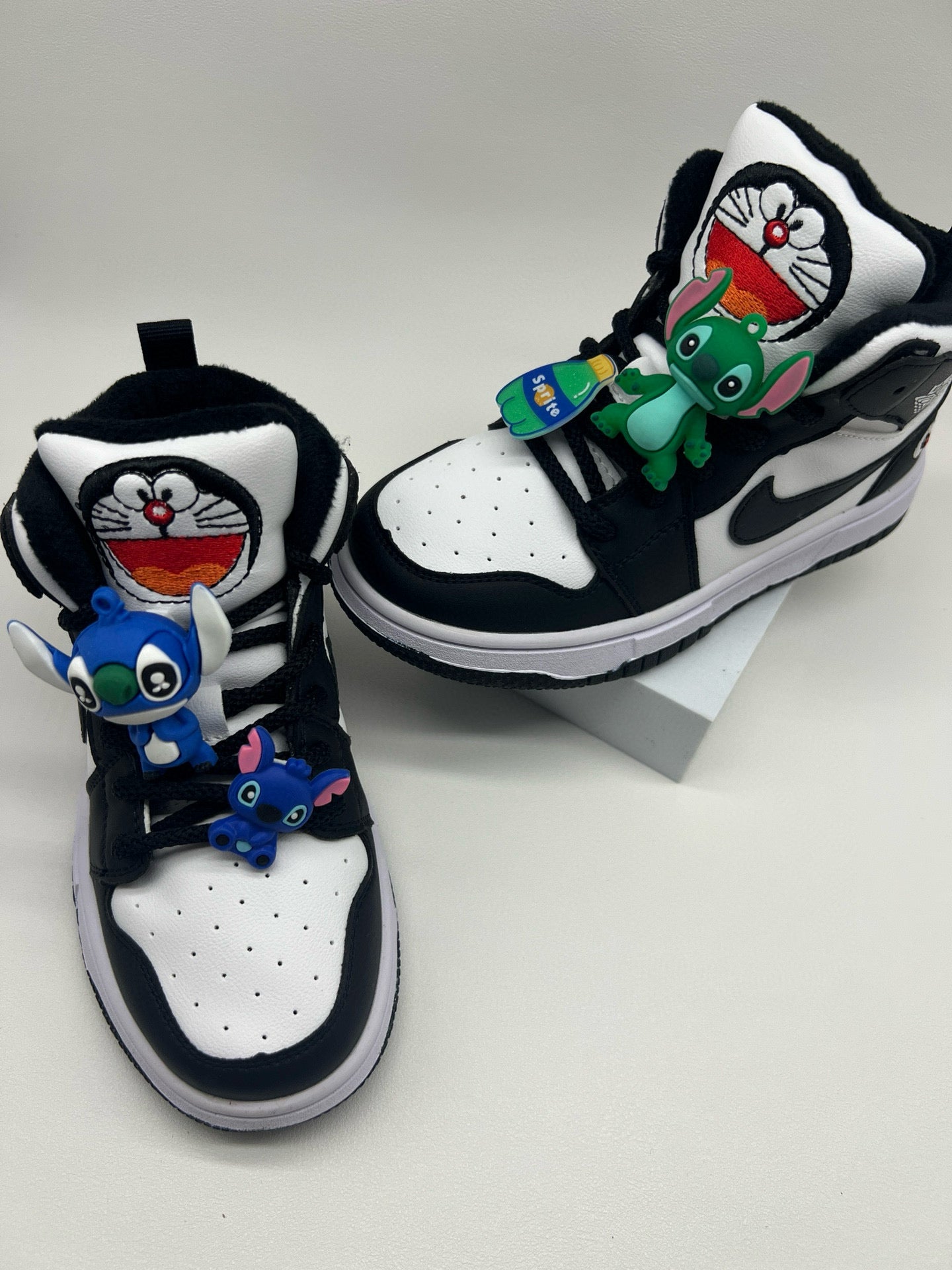 Joe One Cartoon Doll Accessories High Top Sneakers " white, black"