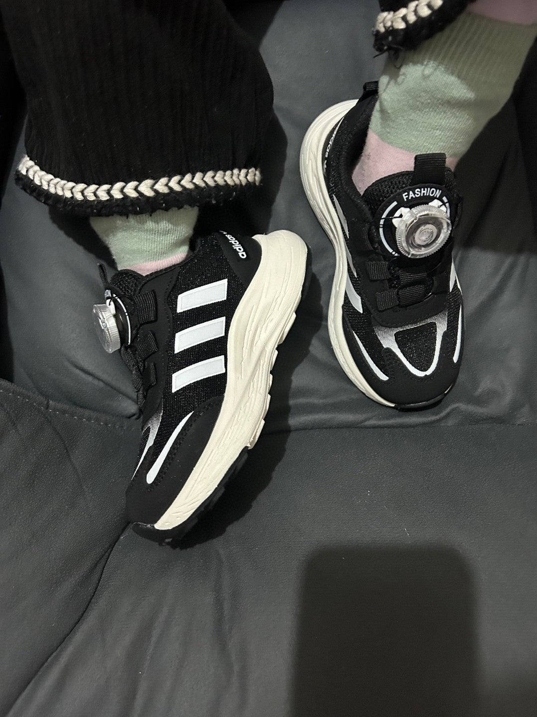 Adidas twist button mesh children's" black, white"