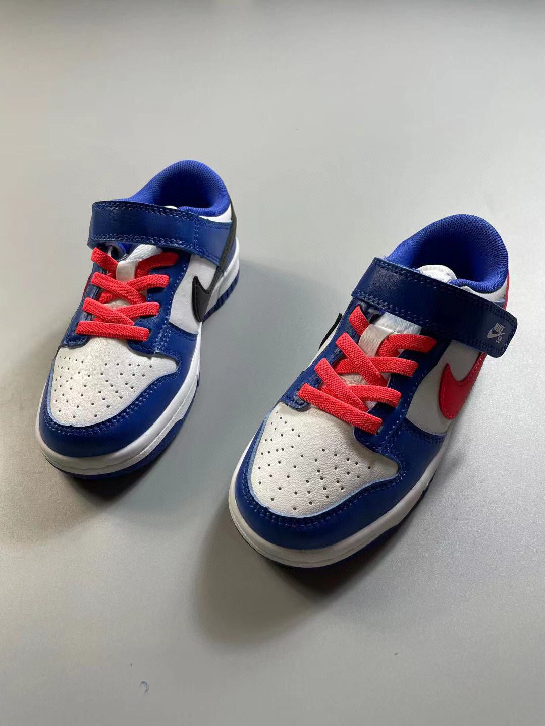 Nike SB single buckle sneakers" white, blue"